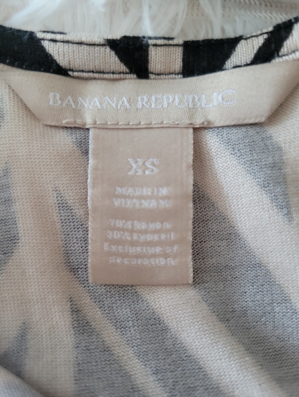 Banana Republic Black and Off White Geometric Ribbon Strap Tank Womens Size XS - Picture 8 of 8